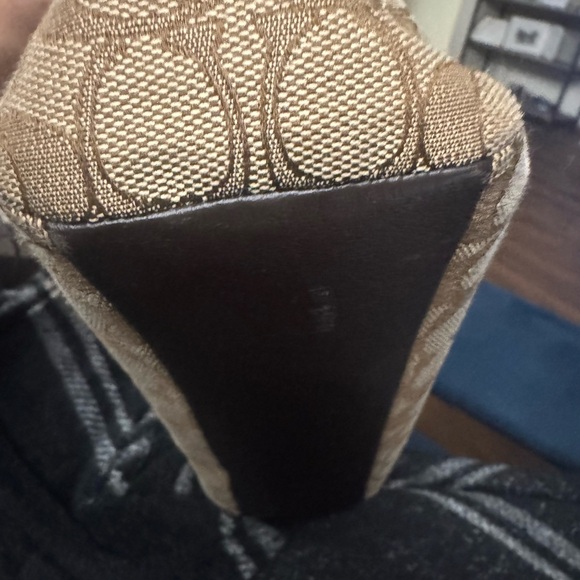 Coach Brown Kelsey Satchel - EUC - Picture 8 of 8